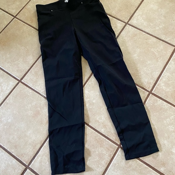 Woman’s 89th + Madison Black Pants Size Medium Comfort Waist Preowned - Picture 2 of 2